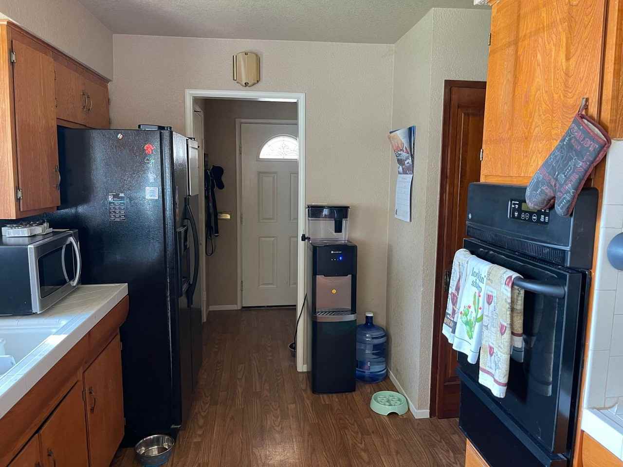 938 Adams Ave - Photo 2 of 7