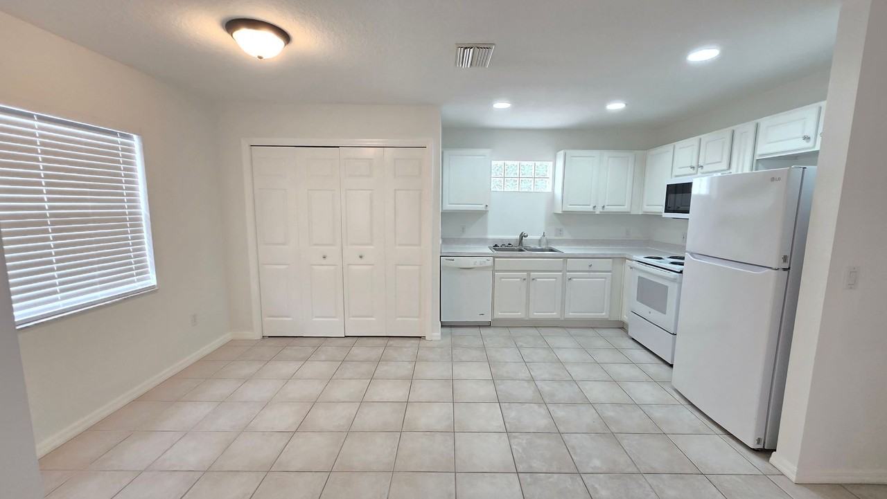 1820 Marcia St - Photo 7 of 22