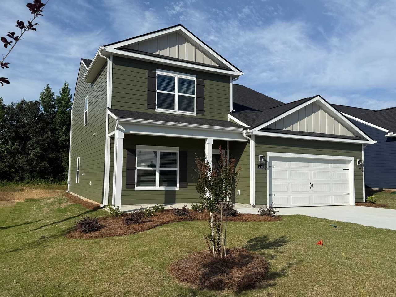 3729 Hawks Creek Dr - Photo 2 of 26