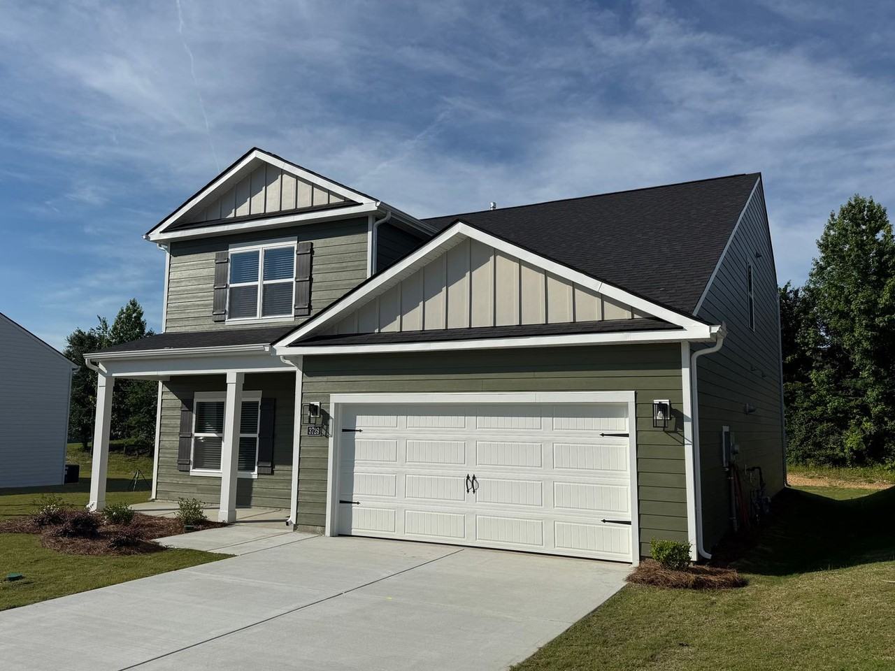 3729 Hawks Creek Dr - Photo 3 of 26