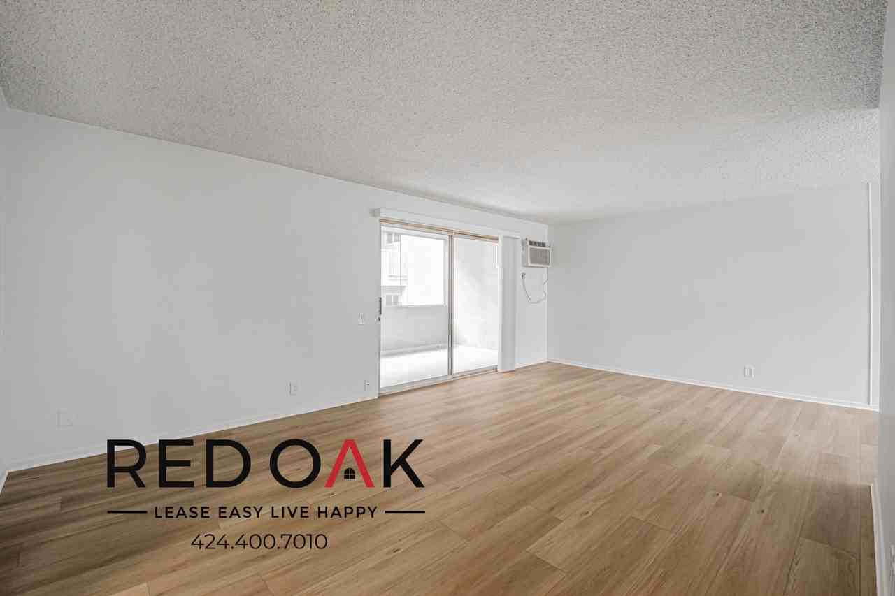 411 E Bay State St - Photo 5 of 30