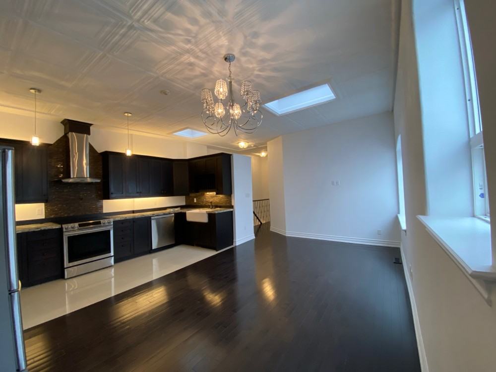385 Jane St Uppr Front