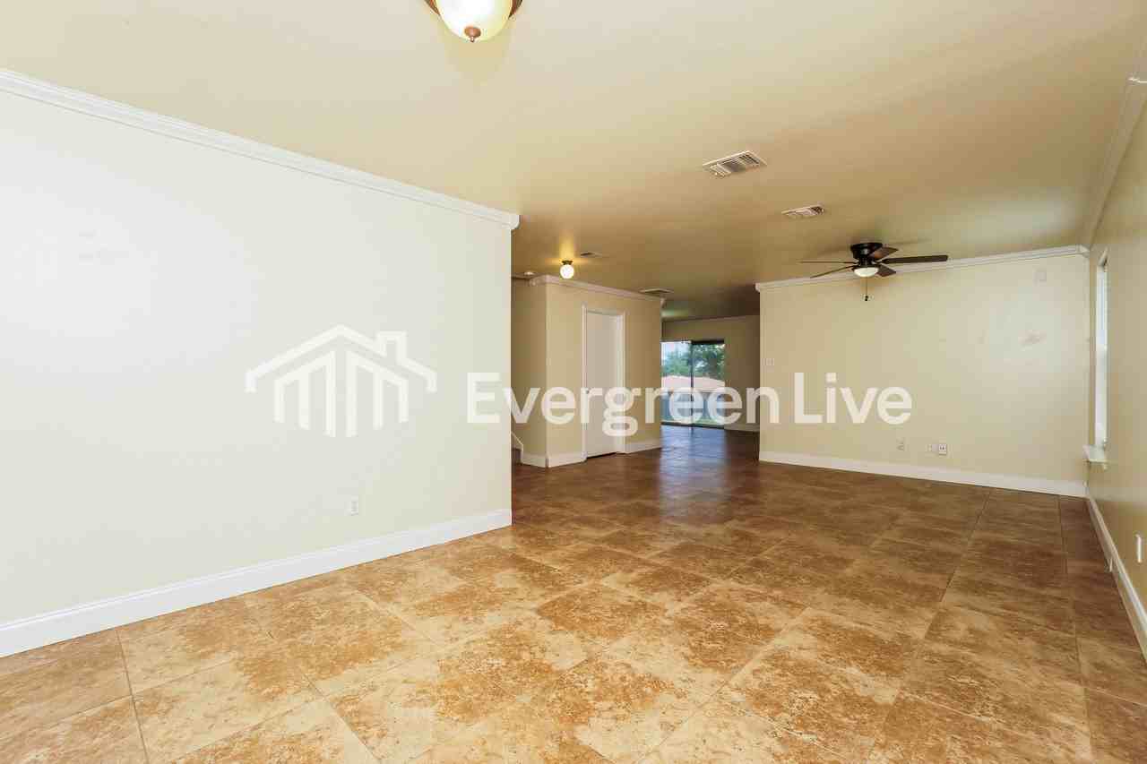 10808 Shaenfield Ct - Photo 6 of 11