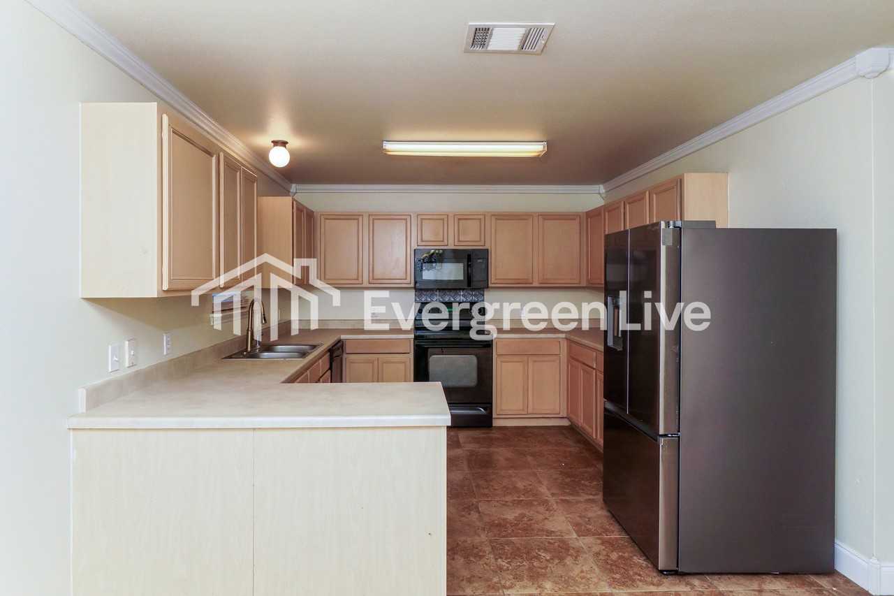 10808 Shaenfield Ct - Photo 5 of 11
