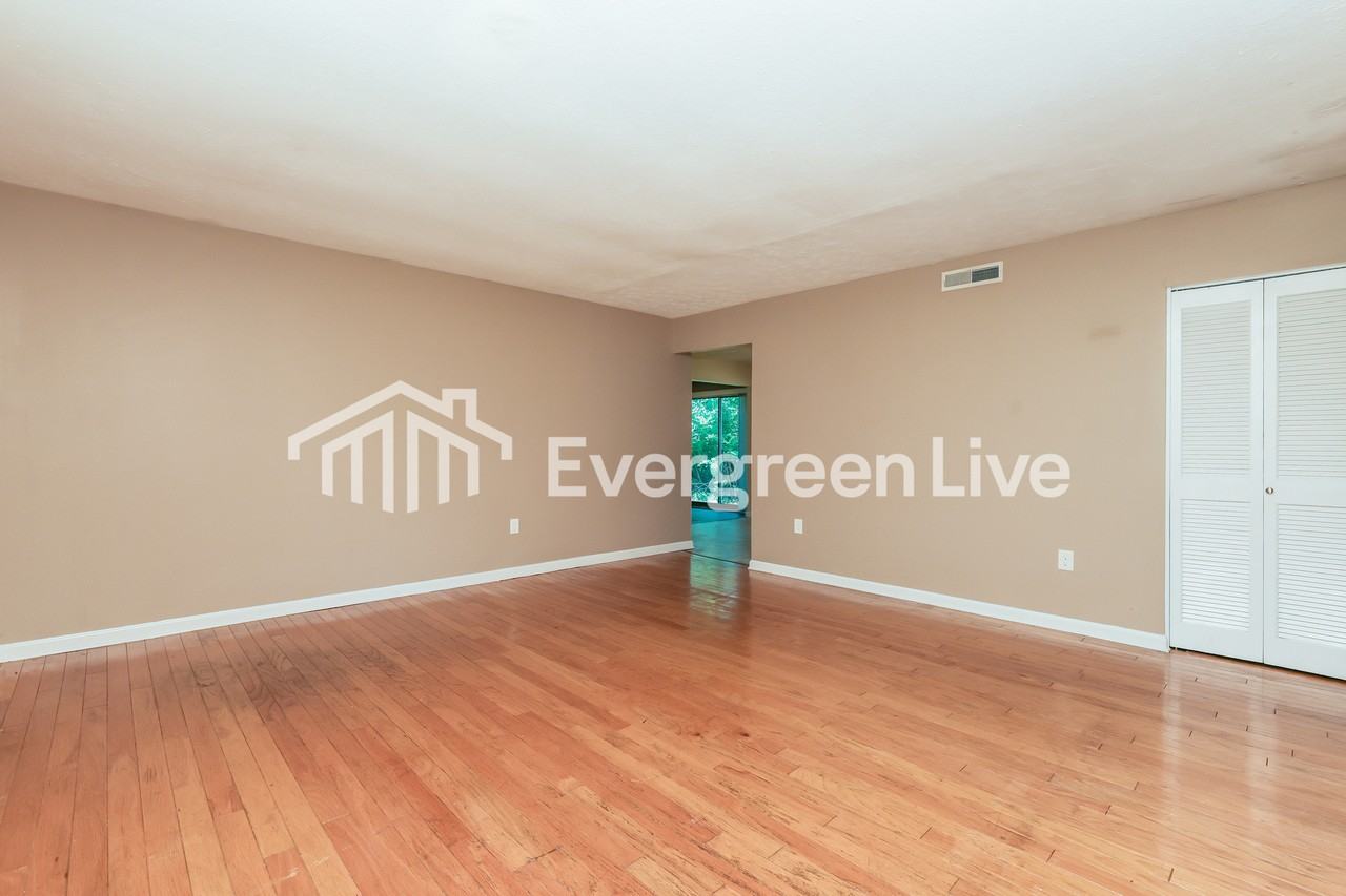 4200 Belmore Trce - Photo 3 of 15