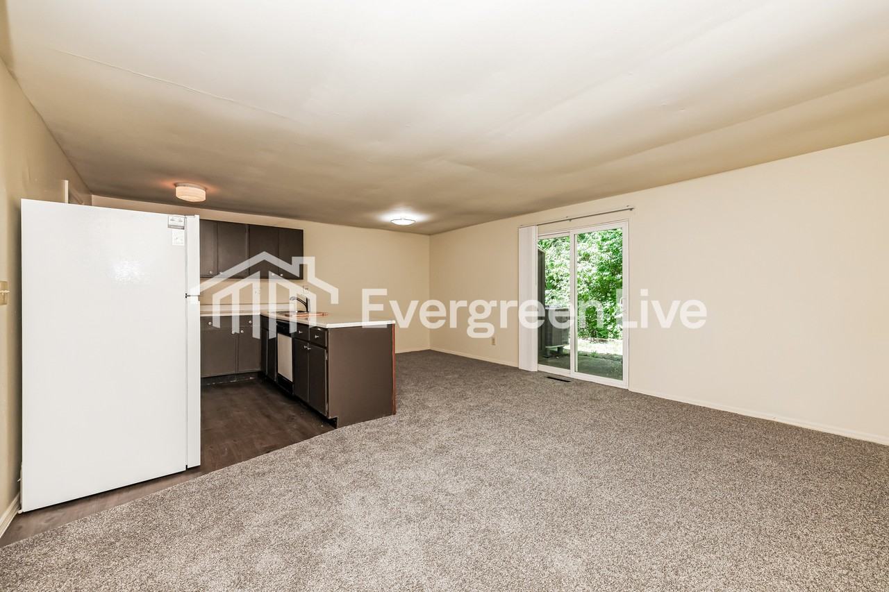8113 Mount Aetna St - Photo 6 of 15
