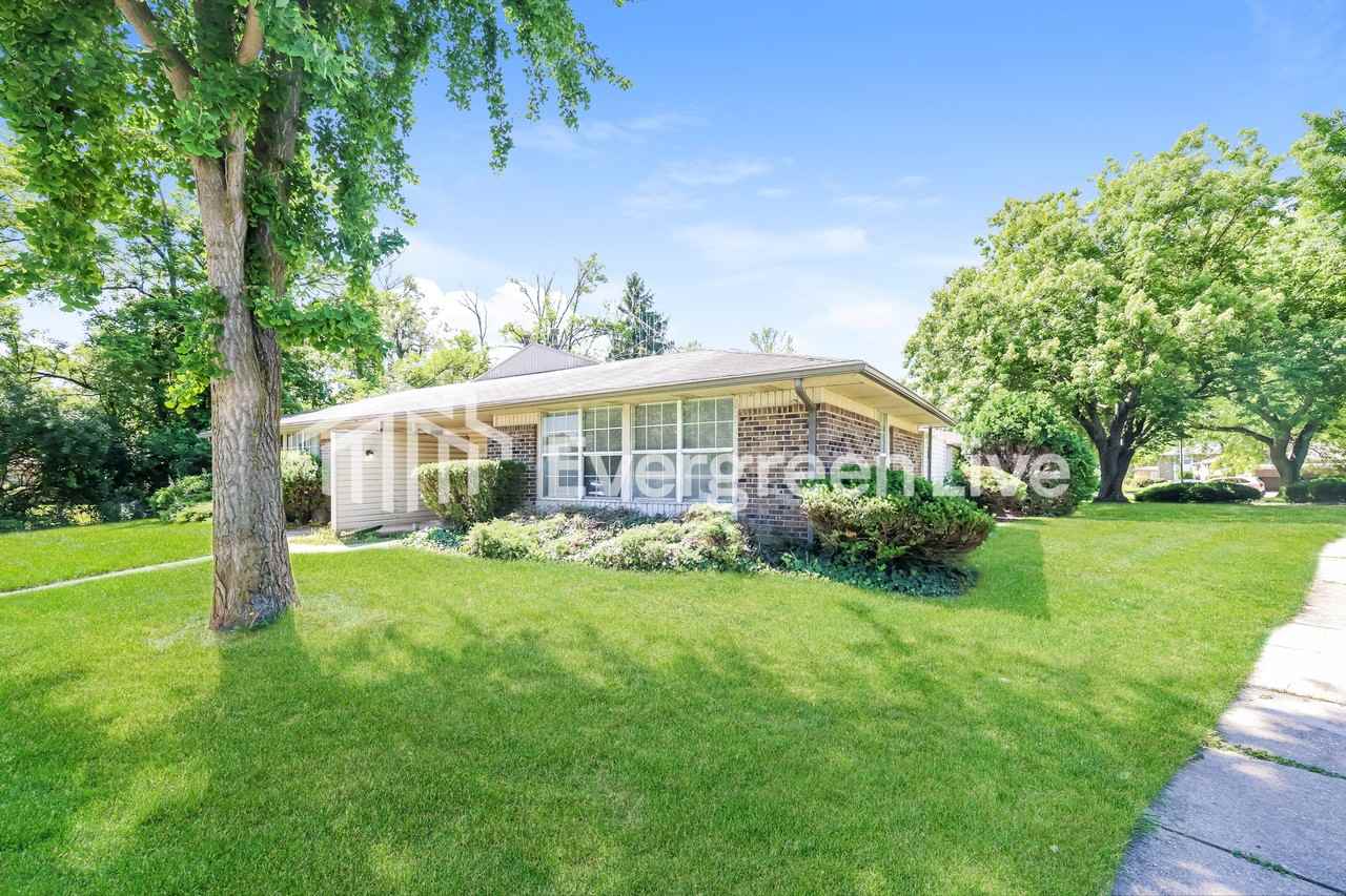 5722 Troy Villa Blvd - Photo 2 of 15