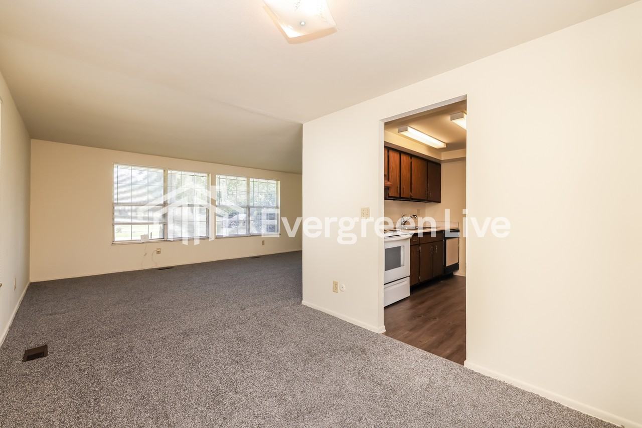 5722 Troy Villa Blvd - Photo 5 of 15