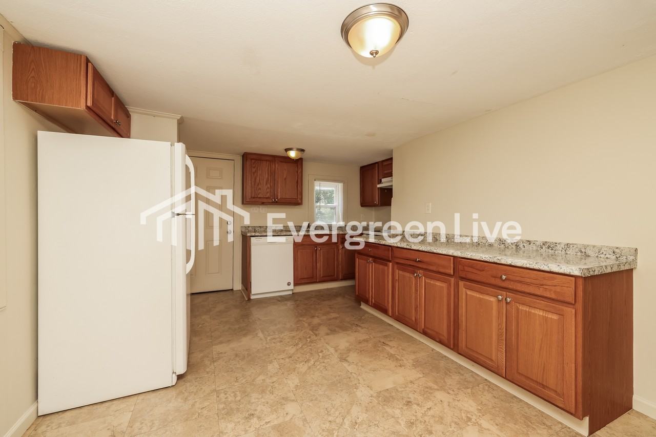 2961 Berkley St - Photo 6 of 15