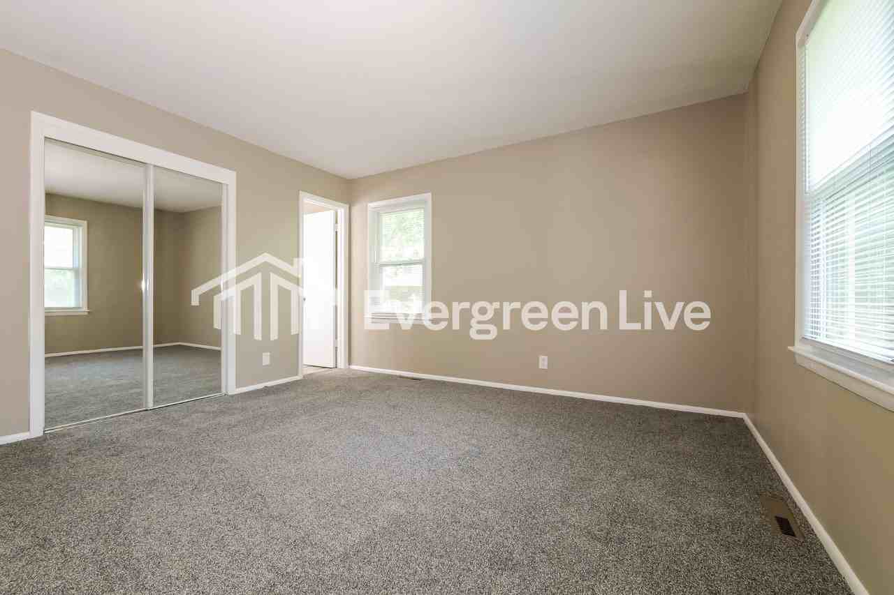11819 Armitage Dr - Photo 7 of 15