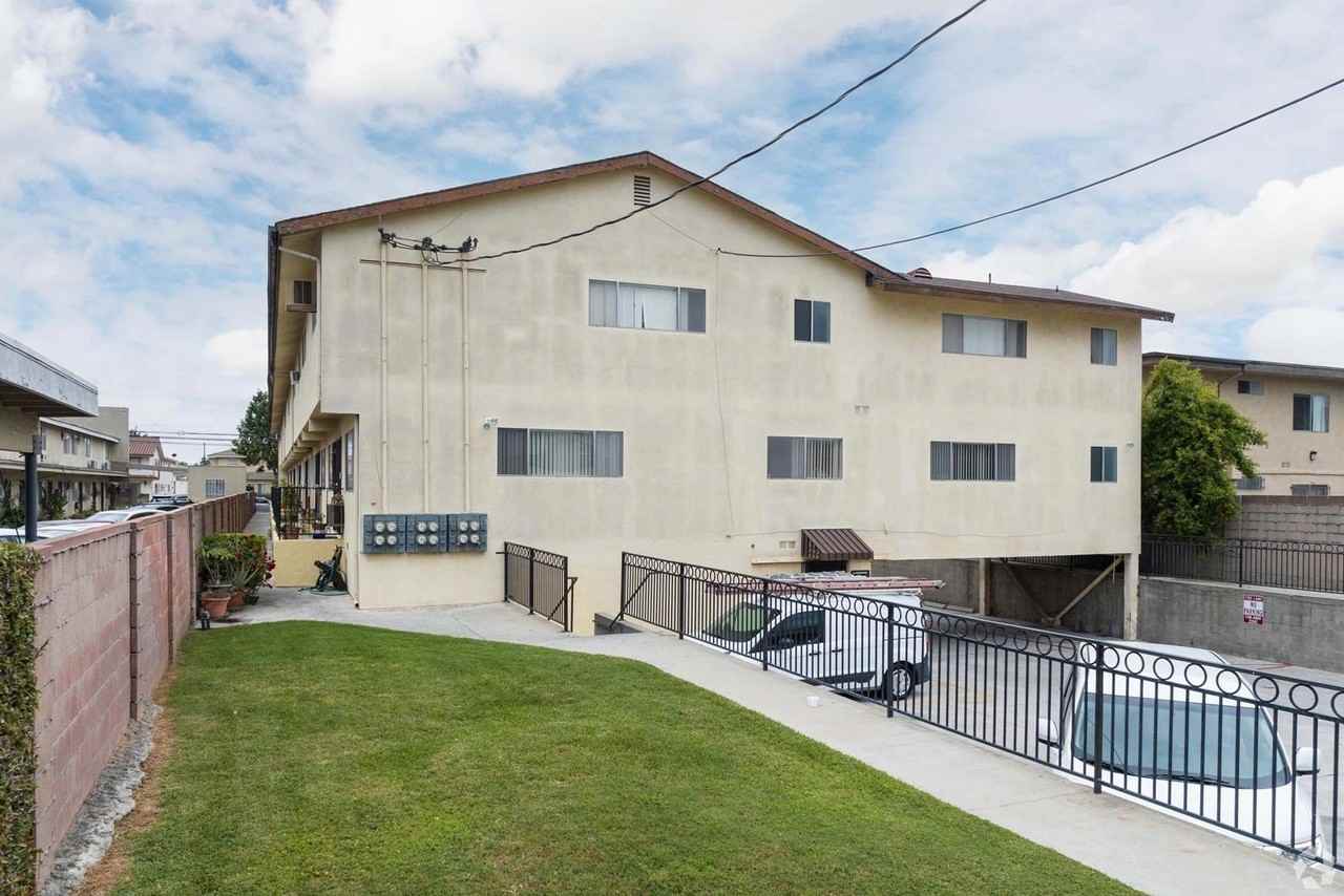 7929 Stewart & Gray Rd - Photo 3 of 37