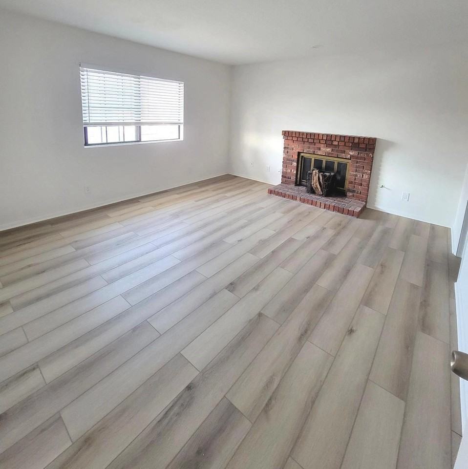 5122 Dunbar Dr - Photo 4 of 17