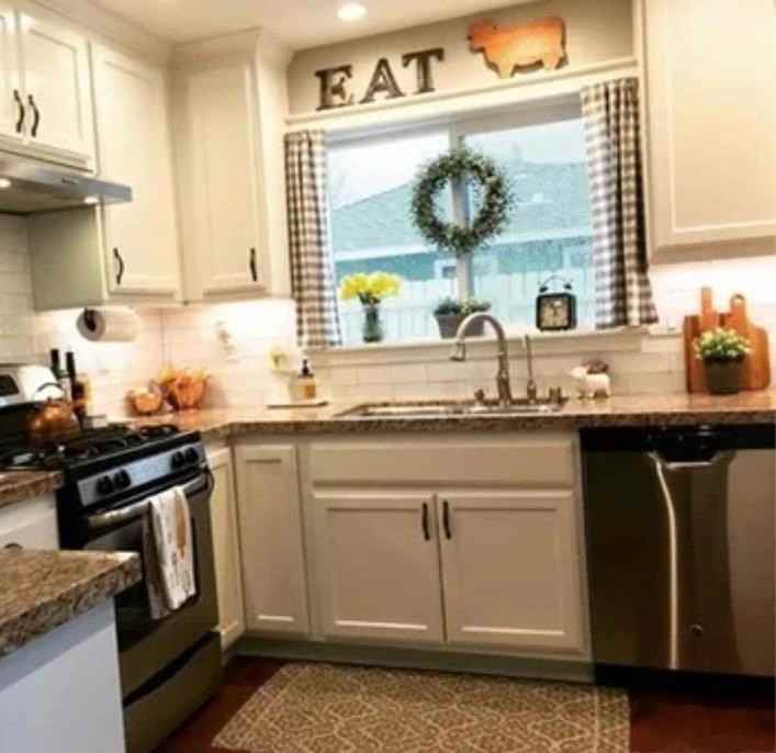 3259 Cole Ave - Photo 3 of 11
