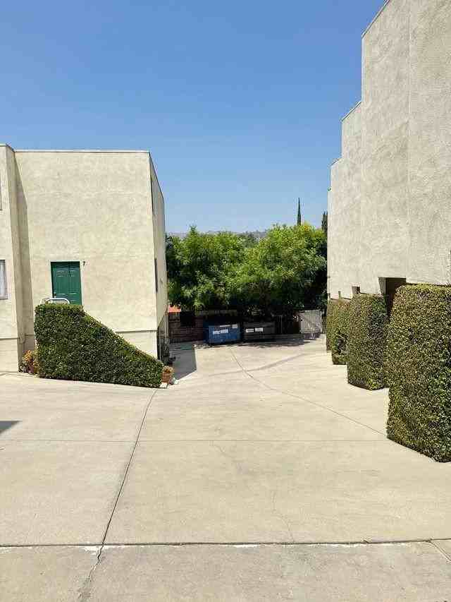 3030 WAVERLY DRIVE - Photo 5 of 8