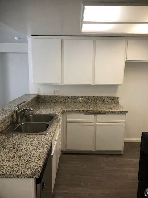 Poinsettia Place - Photo 6 of 15