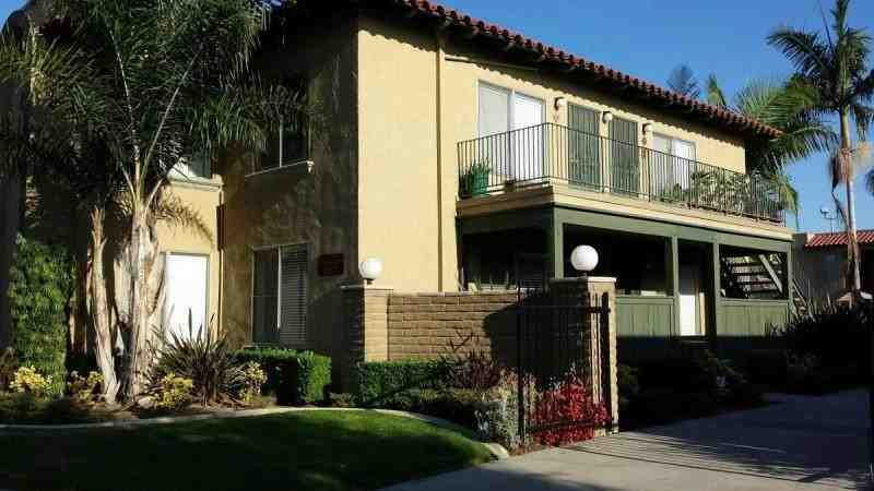 Casa de Mesa Apartments - Photo 5 of 19