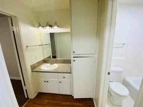 4342 West 130th St - Photo 4 of 50