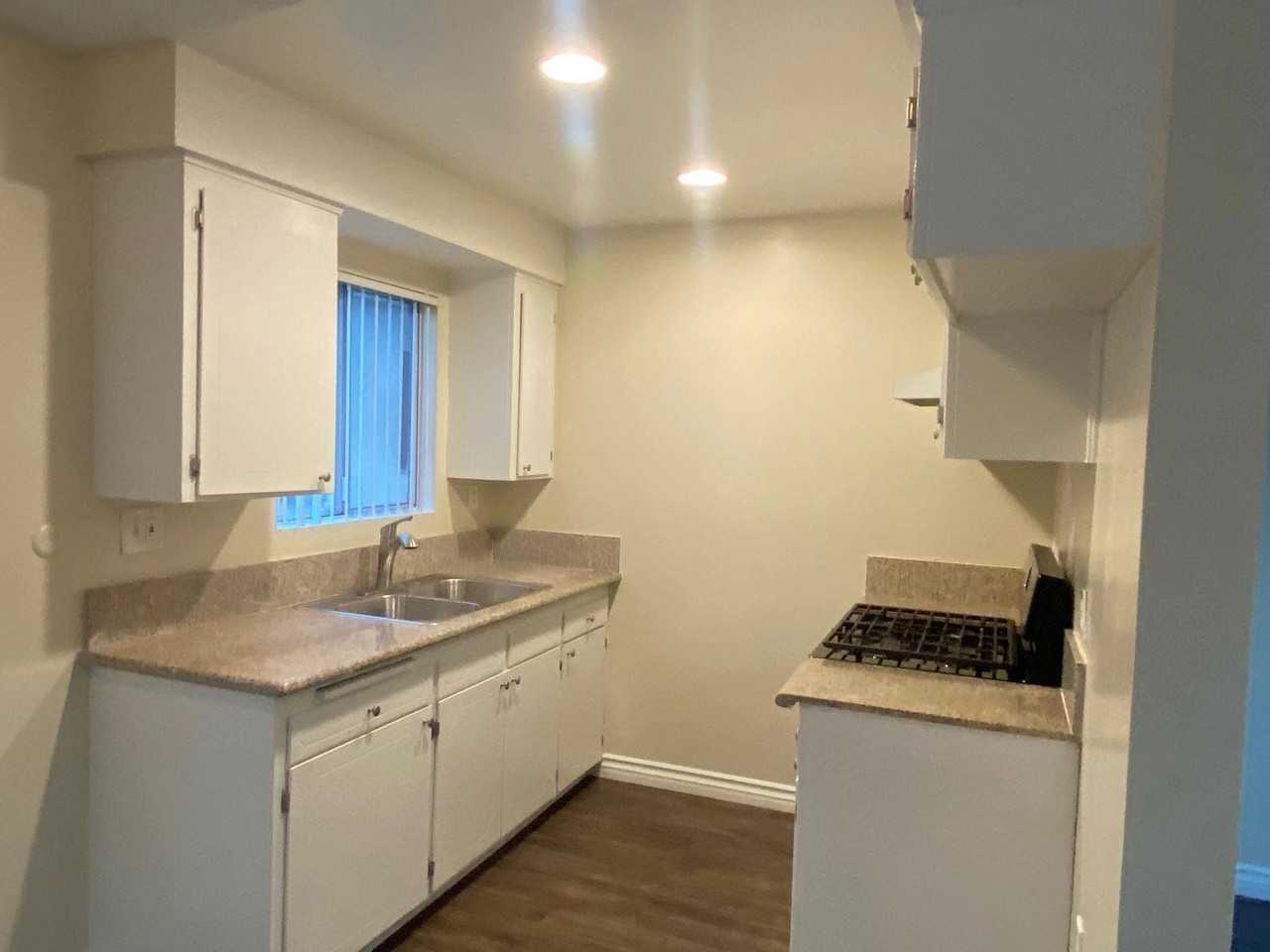 4342 West 130th St - Photo 6 of 50