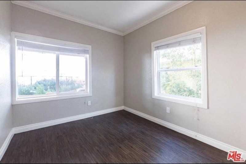 145 Douglas St. - Photo 4 of 7