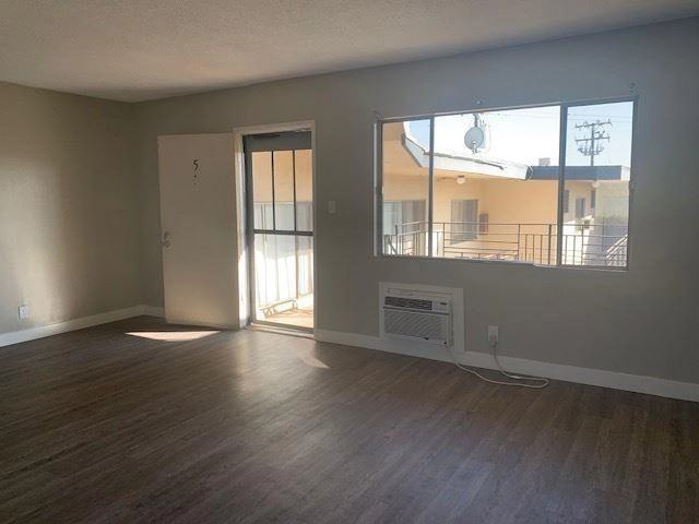 1755 Malvern - Photo 3 of 16