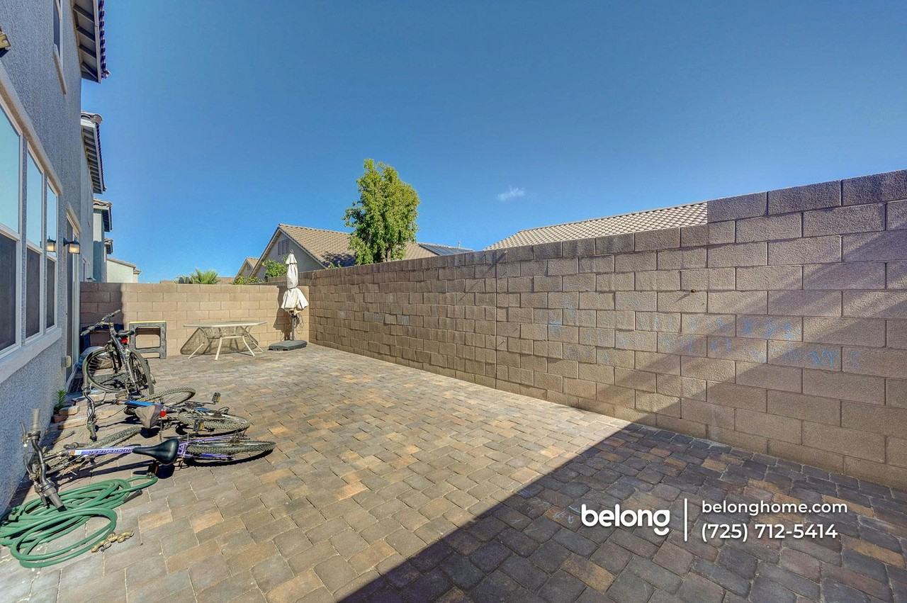 9283 Quartz Hills Ave - Photo 2 of 48