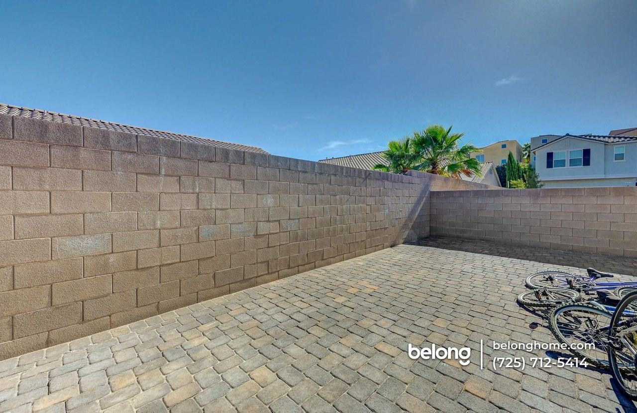 9283 Quartz Hills Ave - Photo 5 of 48