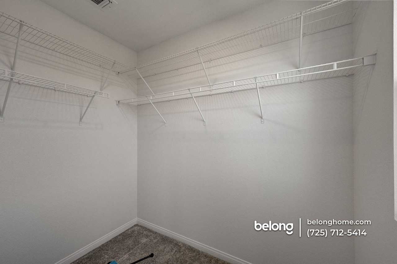 9283 Quartz Hills Ave - Photo 6 of 48