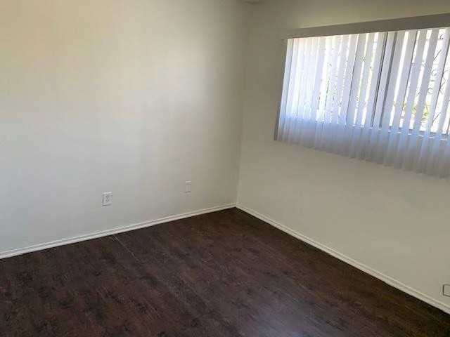 2283 Lewis Ave - Photo 6 of 7