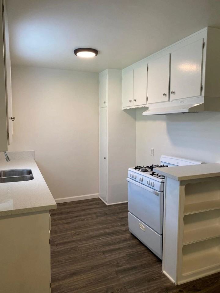 6434 Shirley Ave - Photo 6 of 35