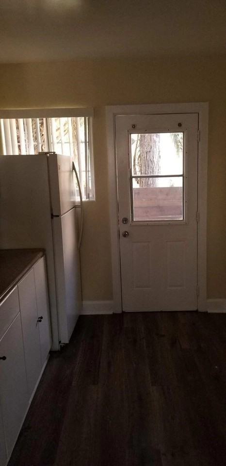 2360 W. 18th St - Photo 4 of 7