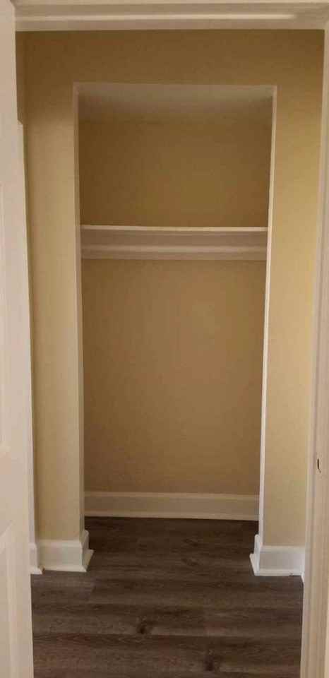 2360 W. 18th St - Photo 5 of 7