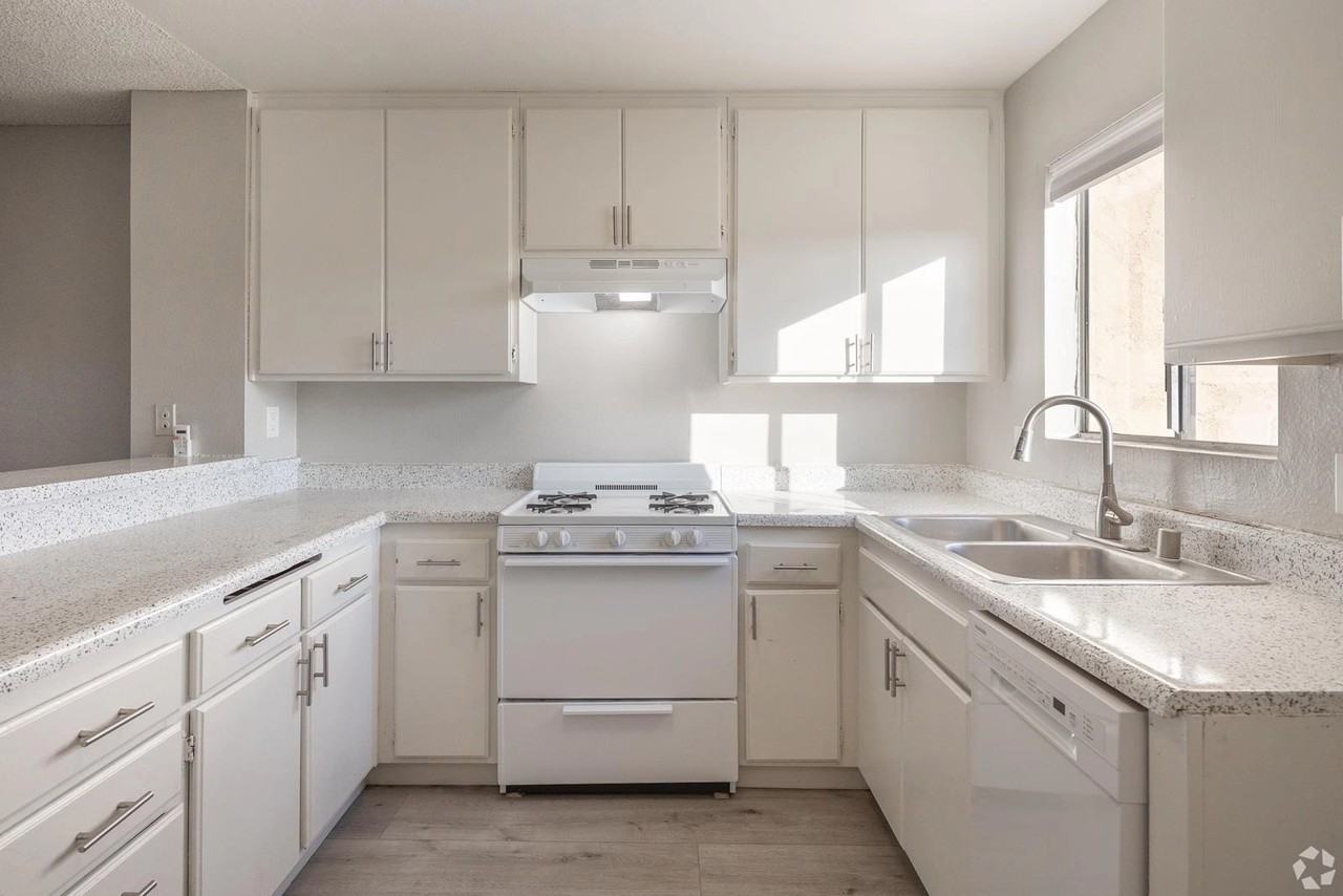 Fountain Creek Apartments - Photo 7 of 50