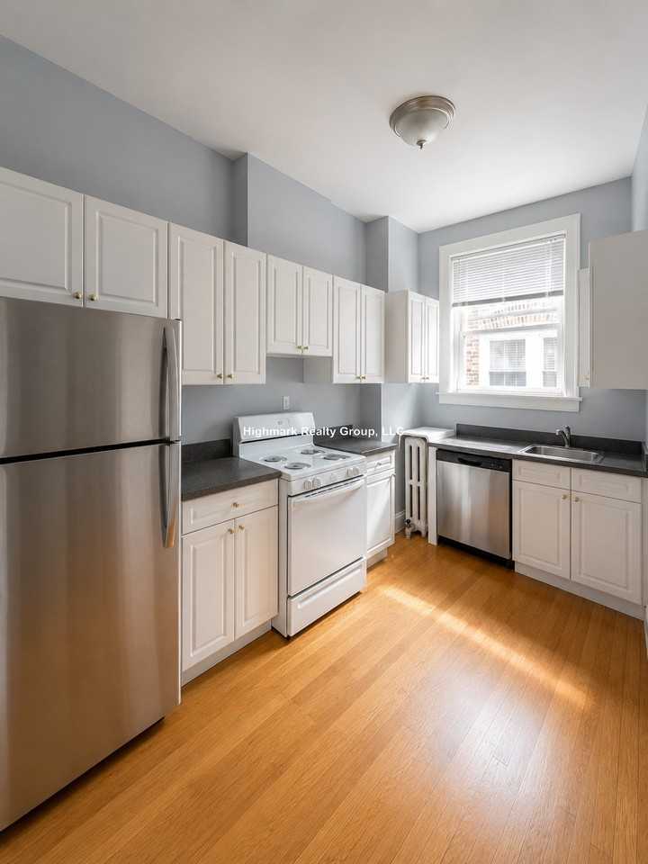 805 Judson Ave #3M