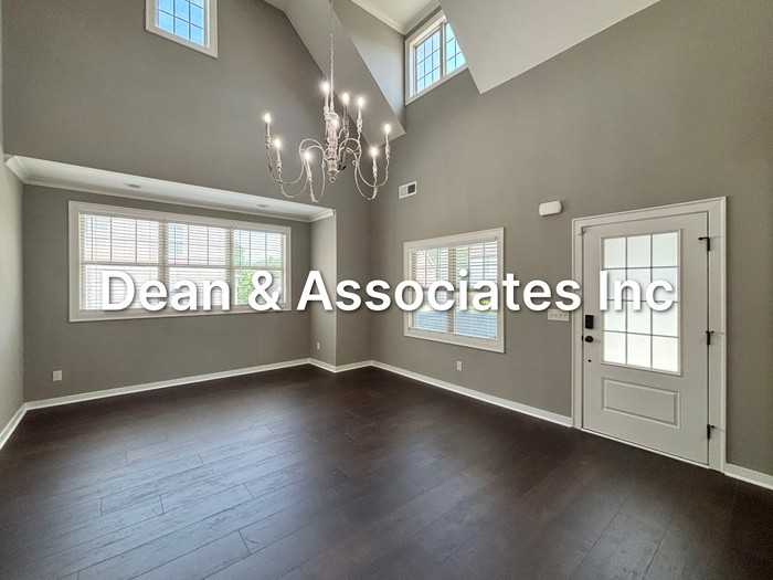472 Lake Chelsea Way - Photo 2 of 17