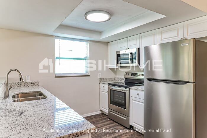 6027 11th Ave - Photo 2 of 24