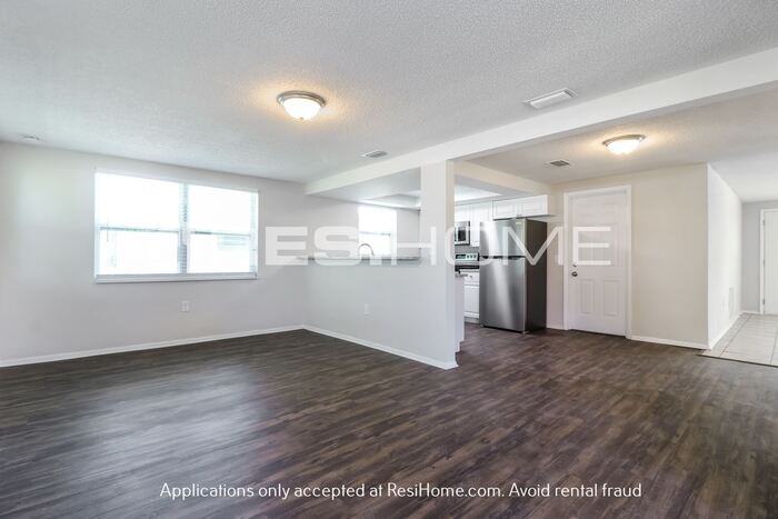 6027 11th Ave - Photo 5 of 24