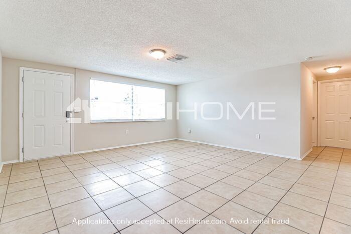 6027 11th Ave - Photo 7 of 24