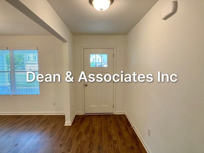 852 Huntington Trce - Photo 2 of 14