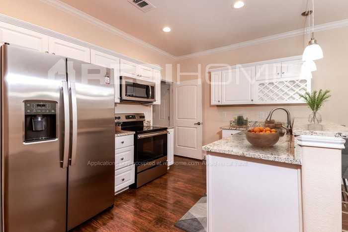 103 Griffin St - Photo 2 of 17