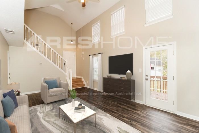 1368 Camrose Ct - Photo 5 of 17