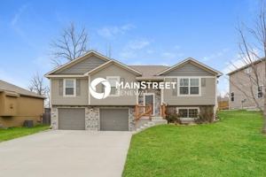 featured image of 805 Emerson Dr