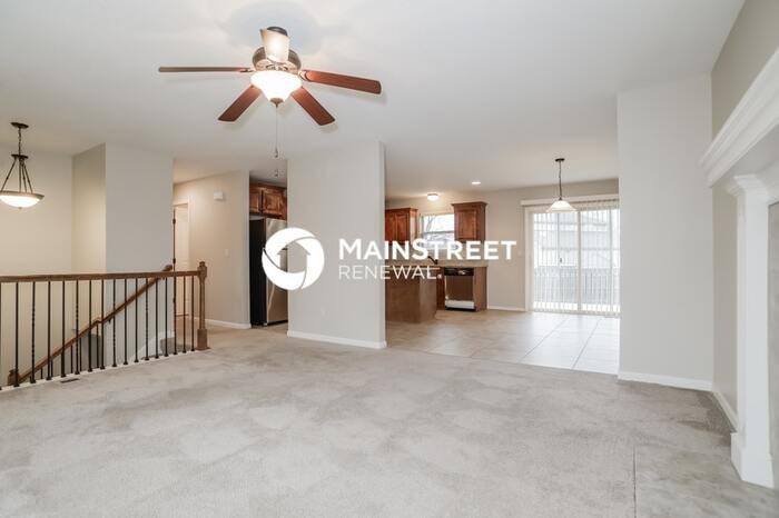 805 Emerson Dr - Photo 2 of 17