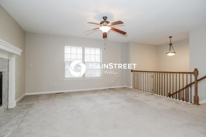 805 Emerson Dr - Photo 3 of 17
