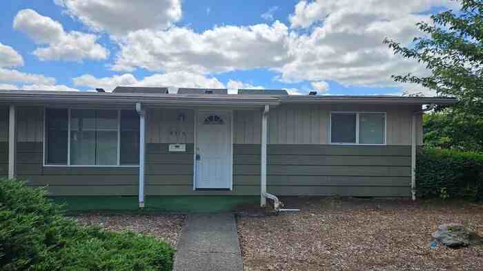 4315 S Warner St - Photo 2 of 14
