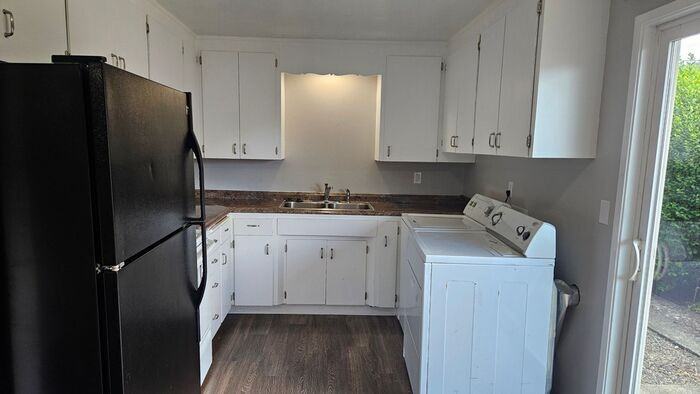 4315 S Warner St - Photo 5 of 14