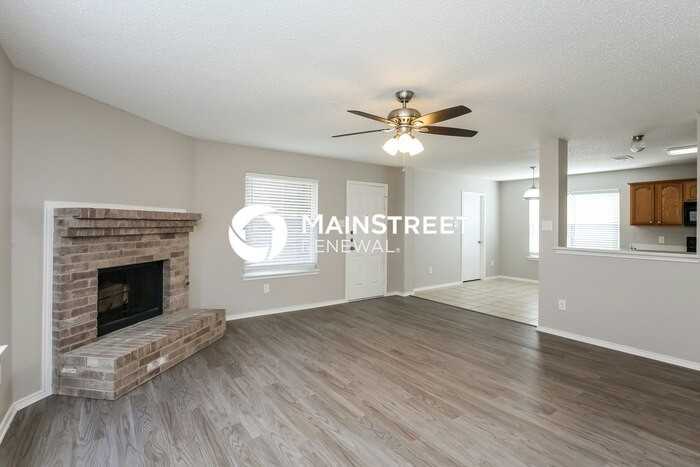 1623 Venus Dr E - Photo 3 of 17