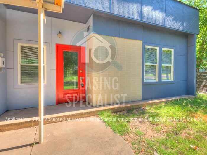 1025 Parsons St - Photo 6 of 29