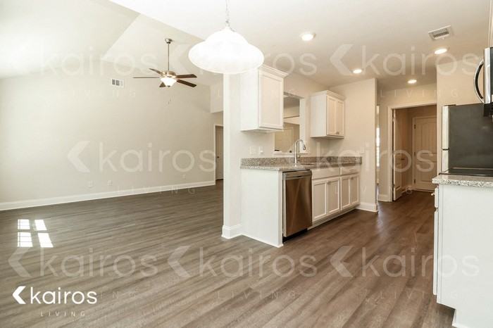 225 Western Red Cedar Dr - Photo 5 of 16
