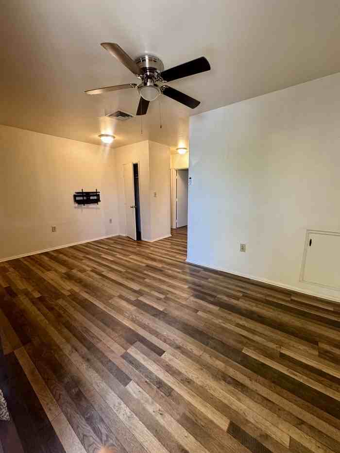 5250 E Bellevue St #D - Photo 3 of 17