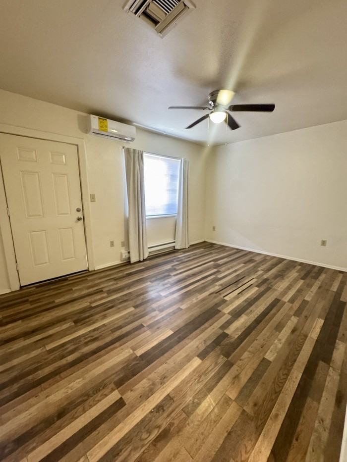 5250 E Bellevue St #D - Photo 5 of 17